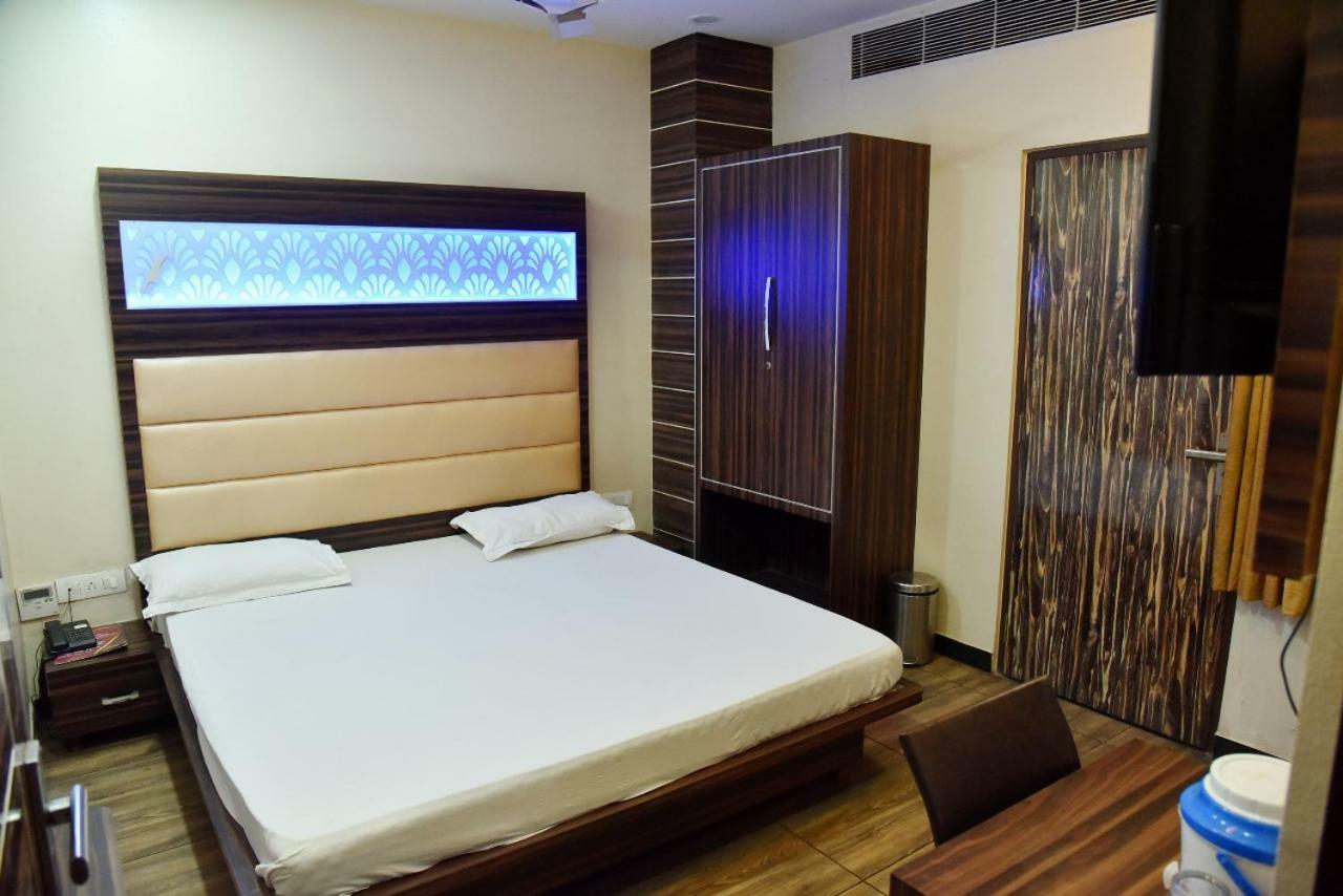 Hotel Midtown & Restaurant Jhunjhunu エクステリア 写真